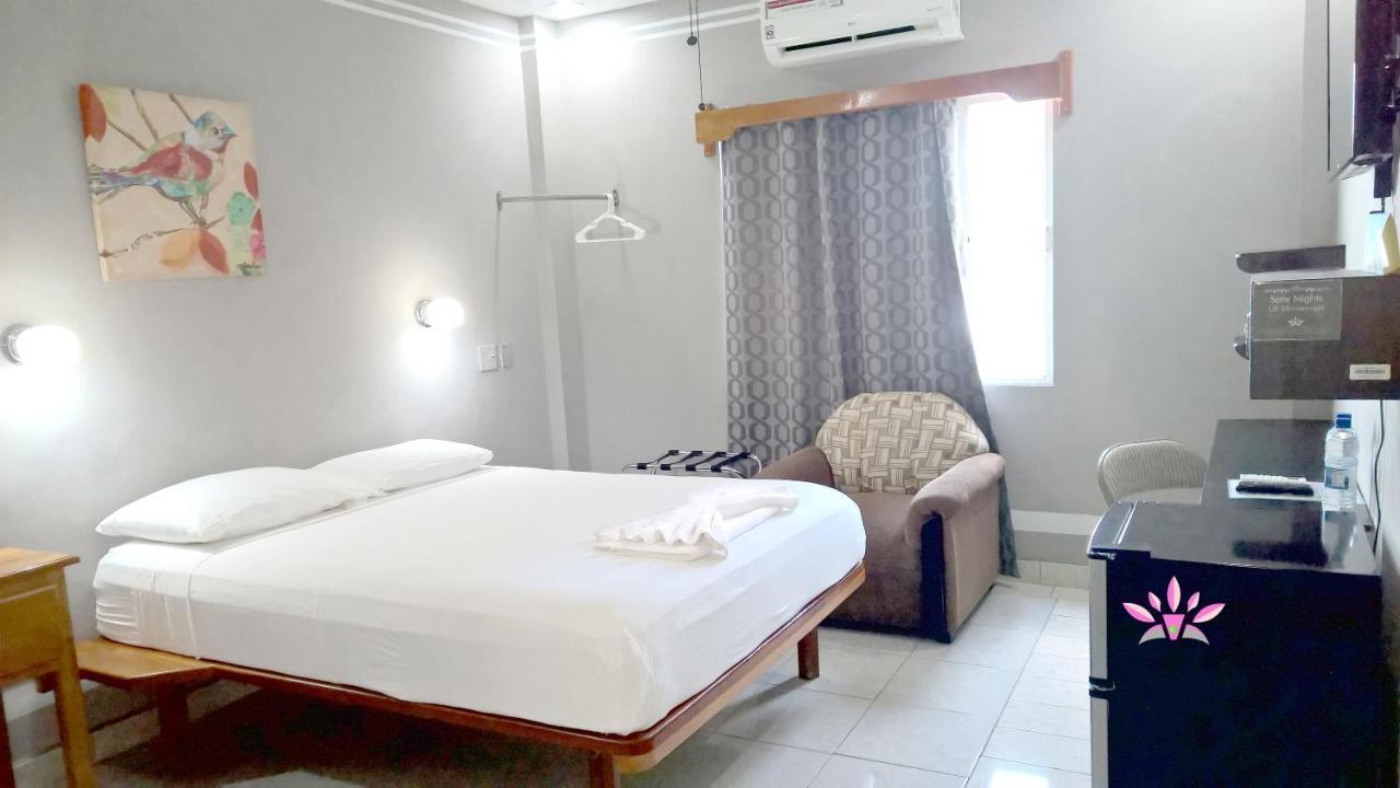 Maya Bella Downtown Hotel San Ignacio Eksteriør bilde