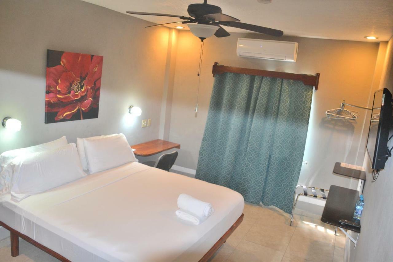 Maya Bella Downtown Hotel San Ignacio Eksteriør bilde